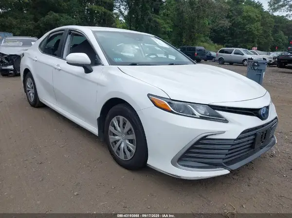 4T1C31AKXPU610318 2023 TOYOTA CAMRY - Image 1