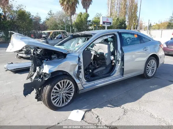 4T1CA1AB8MU005697 2021 TOYOTA AVALON - Image 2