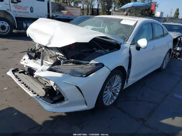 4T1CZ1FB2LU043667 2020 TOYOTA AVALON - Image 2