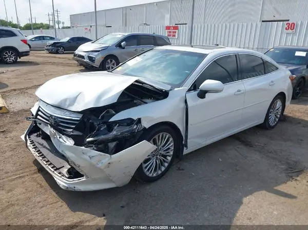 4T1CZ1FB9LU045562 2020 TOYOTA AVALON - Image 2