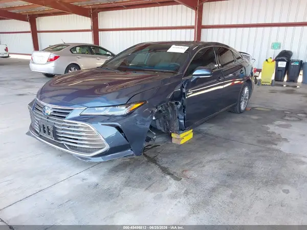 4T1D21FB2LU018406 2020 TOYOTA AVALON - Image 2
