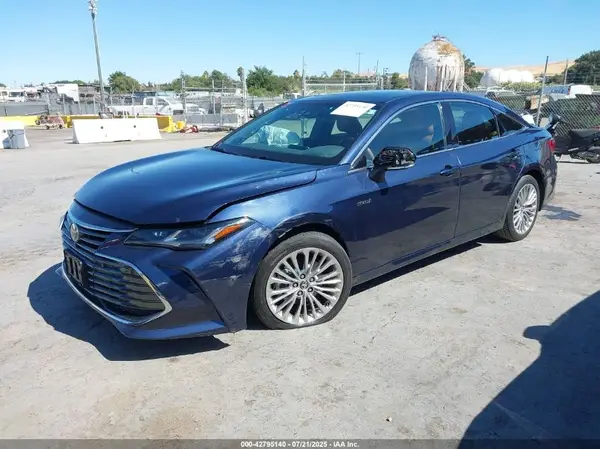 4T1D21FB5LU015015 2020 TOYOTA AVALON - Image 2