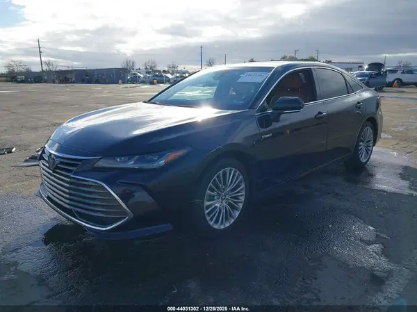 4T1DA1AB4MU004261 2021 TOYOTA AVALON - Image 2