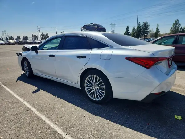 4T1DA1AB4MU010786 2021 TOYOTA AVALON - Image 2