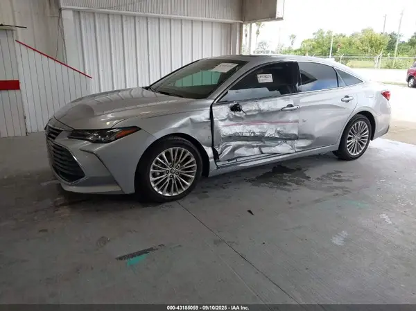 4T1DA1AB7NU013182 2022 TOYOTA AVALON - Image 2