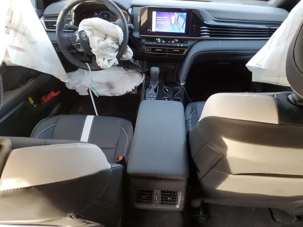 4T1DAACK0SU047134 2025 TOYOTA CAMRY - Image 8
