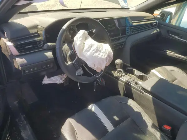 4T1DAACK0SU058134 2025 TOYOTA CAMRY - Image 8