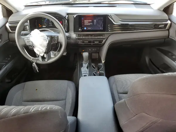 4T1DAACK0SU067156 2025 TOYOTA CAMRY - Image 8