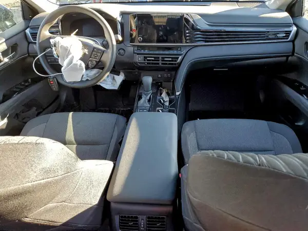 4T1DAACK0SU068307 2025 TOYOTA CAMRY - Image 8