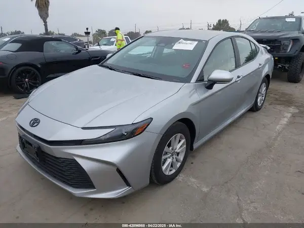 4T1DAACK0SU071742 2025 TOYOTA CAMRY - Image 2