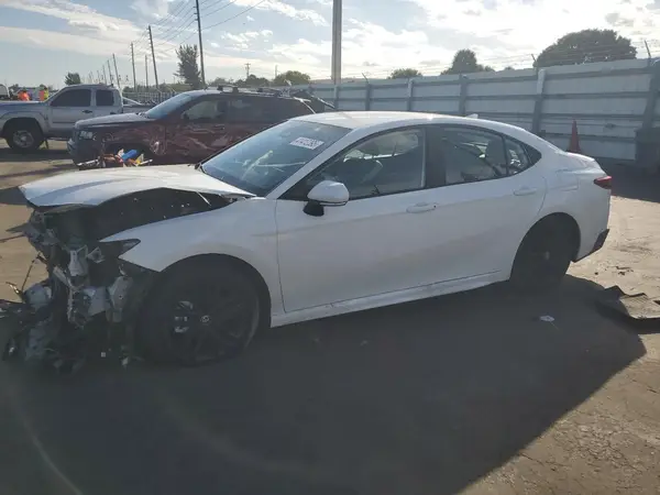 4T1DAACK0SU073670 2025 TOYOTA CAMRY - Image 1