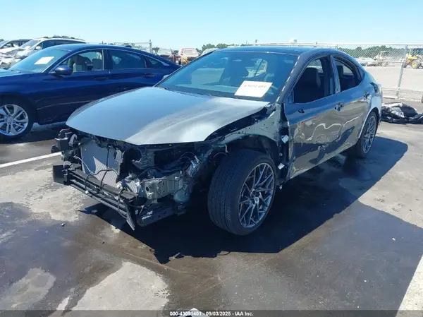 4T1DAACK0SU074074 2025 TOYOTA CAMRY - Image 2