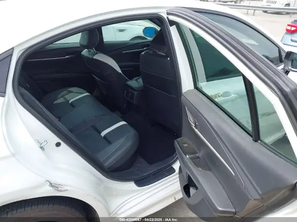 4T1DAACK0SU076570 2025 TOYOTA CAMRY - Image 8