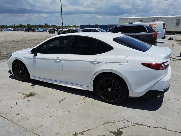 4T1DAACK0SU077363 2025 TOYOTA CAMRY - Image 2