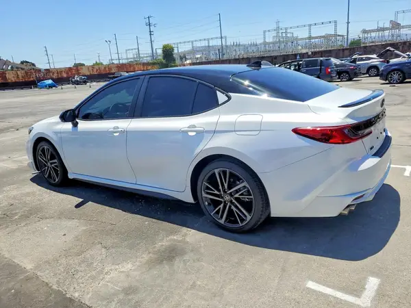4T1DAACK0SU077928 2025 TOYOTA CAMRY - Image 2