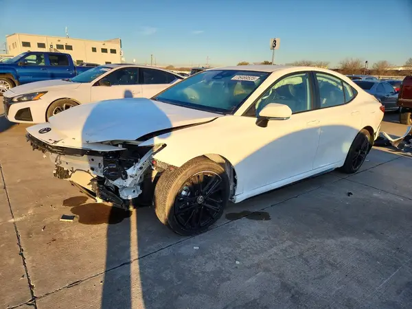 4T1DAACK0SU088069 2025 TOYOTA CAMRY - Image 1