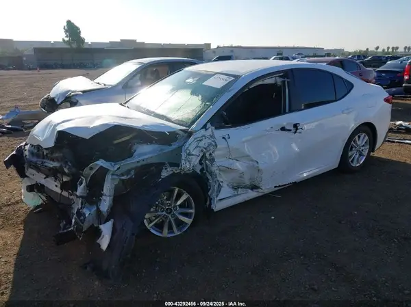4T1DAACK0SU094941 2025 TOYOTA CAMRY - Image 2