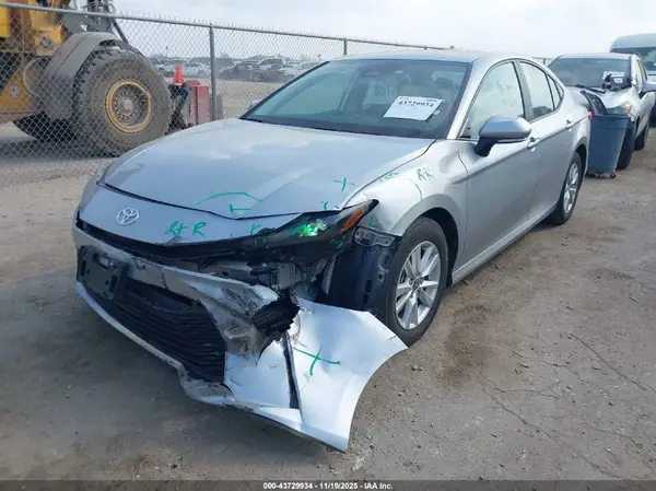 4T1DAACK0SU098018 2025 TOYOTA CAMRY - Image 2