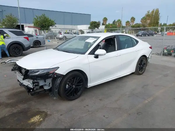 4T1DAACK0SU101483 2025 TOYOTA CAMRY - Image 2
