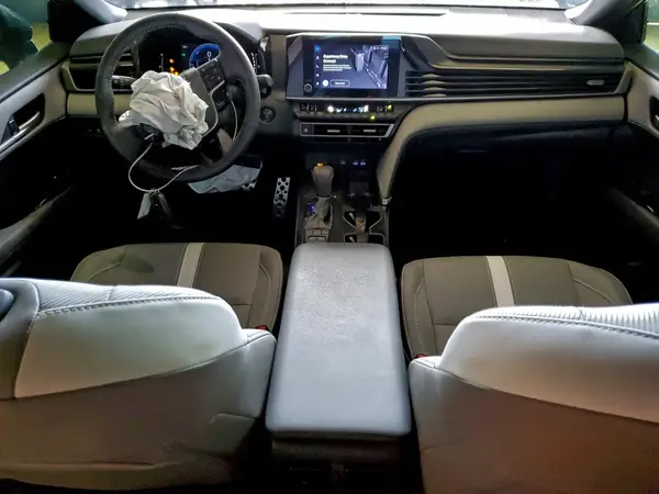 4T1DAACK0SU110202 2025 TOYOTA CAMRY - Image 8