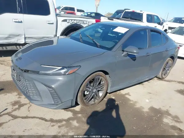 4T1DAACK0SU117652 2025 TOYOTA CAMRY - Image 2
