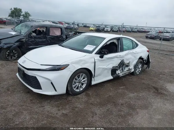 4T1DAACK0SU128456 2025 TOYOTA CAMRY - Image 2