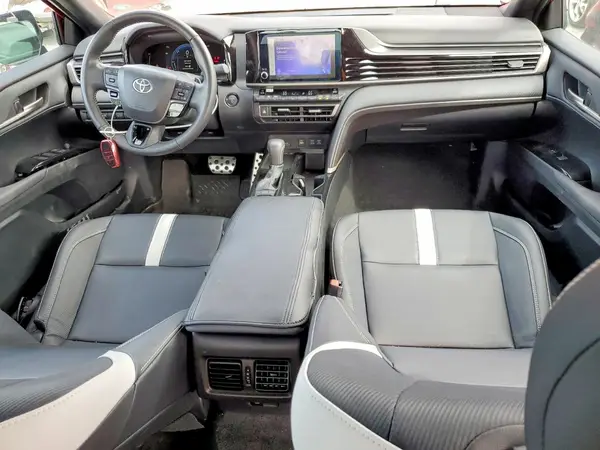 4T1DAACK0SU136055 2025 TOYOTA CAMRY - Image 8