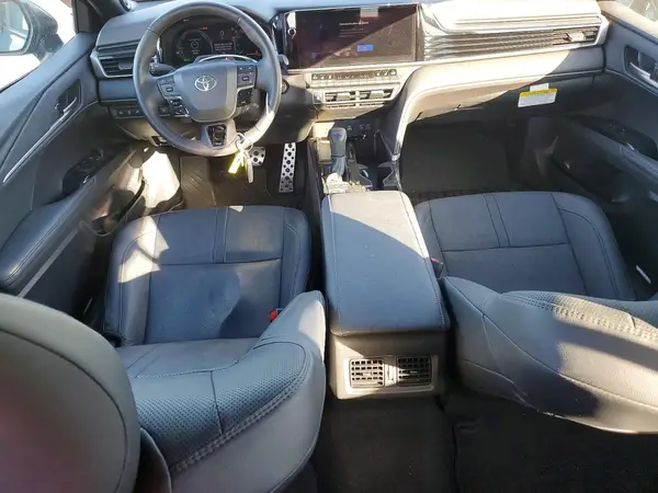 4T1DAACK0SU137609 2025 TOYOTA CAMRY - Image 8