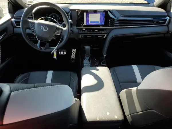4T1DAACK0SU139537 2025 TOYOTA CAMRY - Image 8