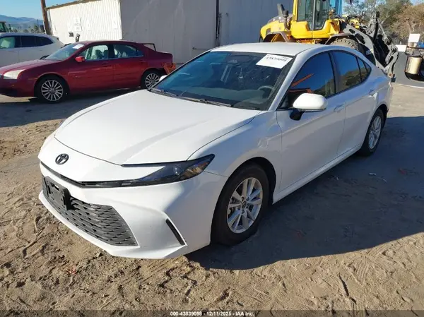 4T1DAACK0SU150537 2025 TOYOTA CAMRY - Image 2