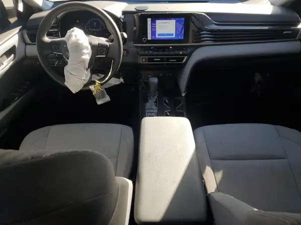 4T1DAACK0SU152045 2025 TOYOTA CAMRY - Image 8