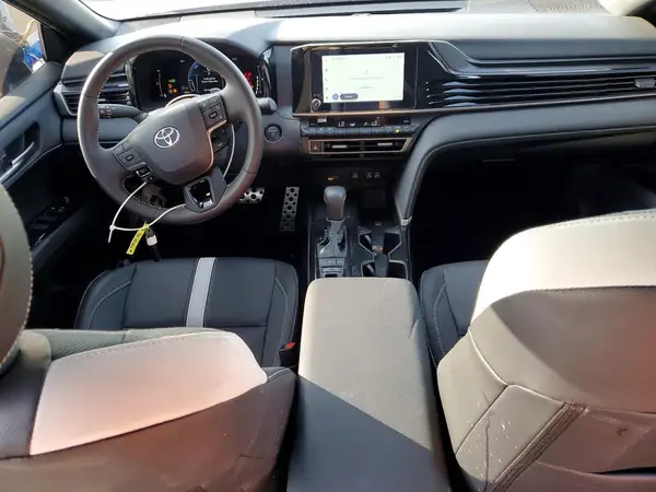 4T1DAACK0SU165930 2025 TOYOTA CAMRY - Image 8