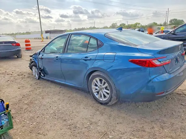 4T1DAACK0SU206802 2025 TOYOTA CAMRY - Image 2