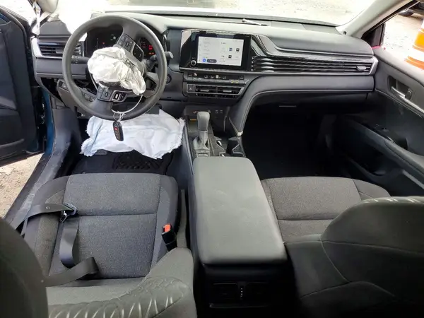 4T1DAACK0SU206802 2025 TOYOTA CAMRY - Image 8