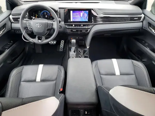4T1DAACK0SU502158 2025 TOYOTA CAMRY - Image 8