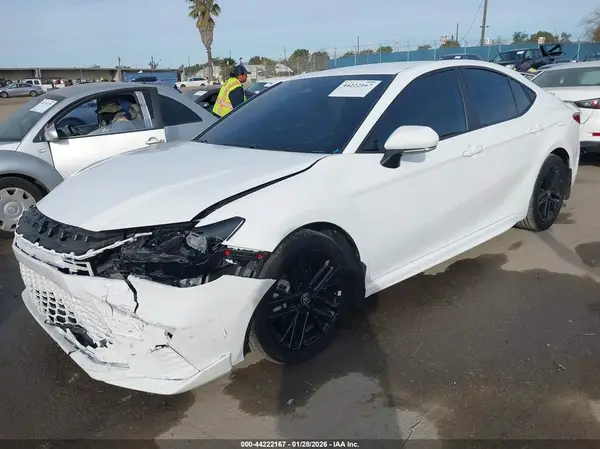 4T1DAACK0SU503620 2025 TOYOTA CAMRY - Image 2