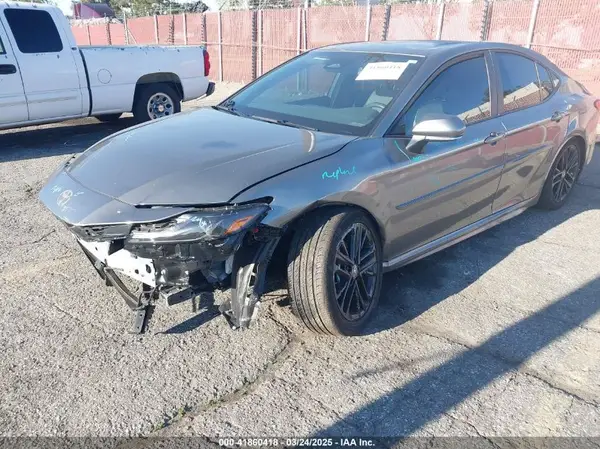 4T1DAACK0SU512592 2025 TOYOTA CAMRY - Image 2