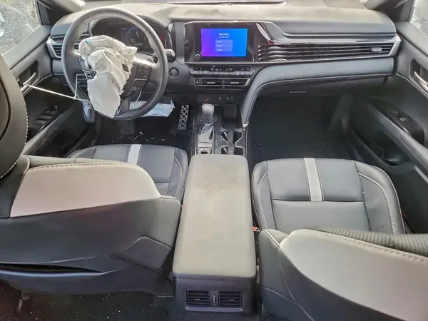 4T1DAACK0SU524256 2025 TOYOTA CAMRY - Image 8
