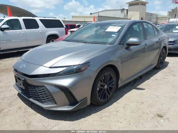 4T1DAACK0SU525049 2025 TOYOTA CAMRY - Image 2