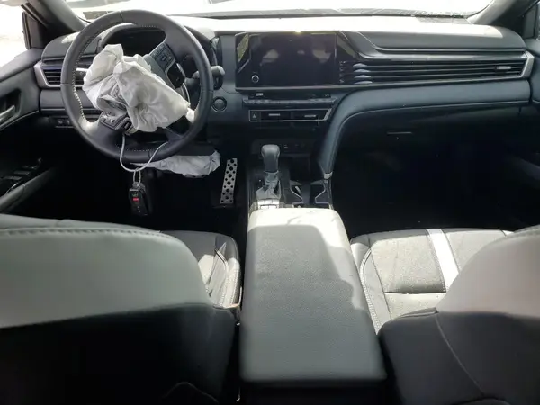 4T1DAACK0SU526167 2025 TOYOTA CAMRY - Image 8