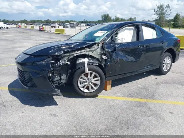 4T1DAACK0SU526251 2025 TOYOTA CAMRY - Image 2