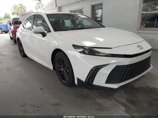 4T1DAACK0SU530140 2025 TOYOTA CAMRY - Image 1
