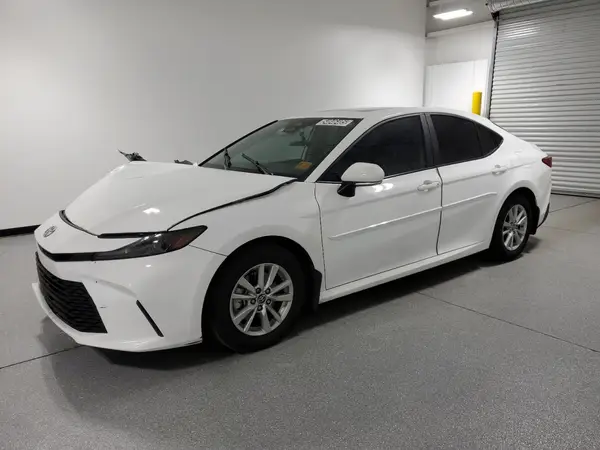 4T1DAACK0SU538027 2025 TOYOTA CAMRY - Image 1