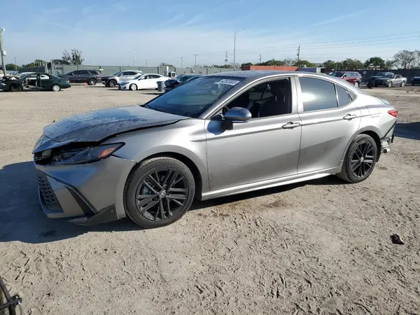 4T1DAACK0SU539680 2025 TOYOTA CAMRY - Image 1