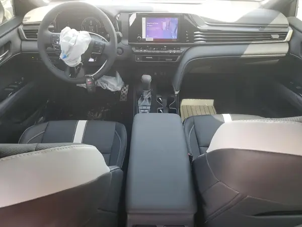 4T1DAACK0SU559704 2025 TOYOTA CAMRY - Image 8