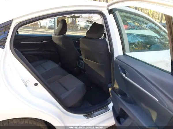 4T1DAACK0SU565647 2025 TOYOTA CAMRY - Image 8