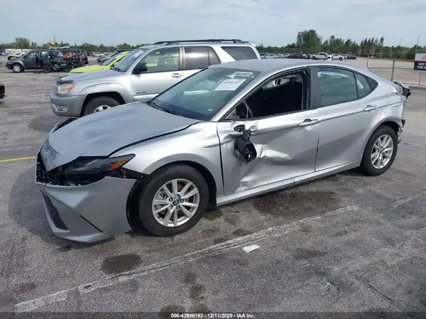 4T1DAACK0SU566796 2025 TOYOTA CAMRY - Image 2