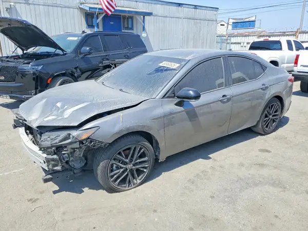 4T1DAACK0SU571206 2025 TOYOTA CAMRY - Image 1