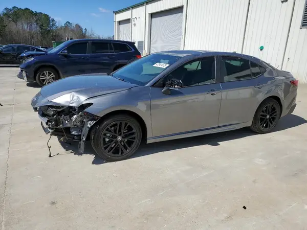 4T1DAACK0SU580682 2025 TOYOTA CAMRY - Image 1