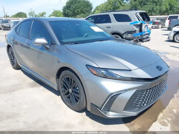 4T1DAACK0SU582870 2025 TOYOTA CAMRY - Image 1